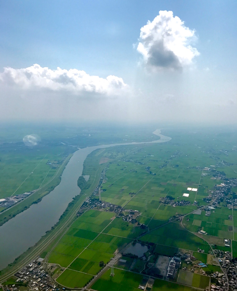 Approaching Tokyo 