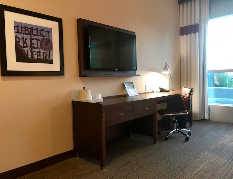 Four Points Sheraton Seattle Airport Hotel Desk