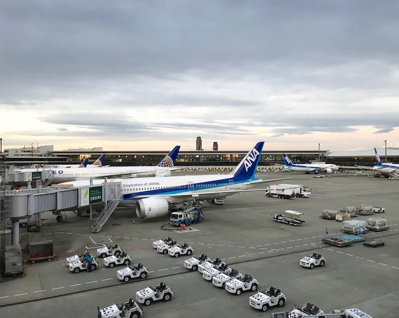 Good Plane Spotting From This Lounge