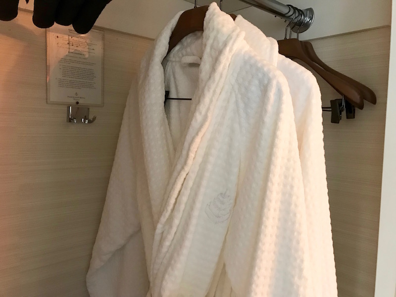 Four Seasons Hotel Vancouver Executive Junior Suite Closet