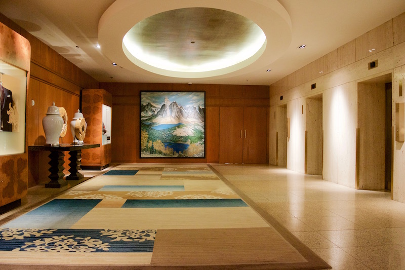 Check-In Elevator Lobby