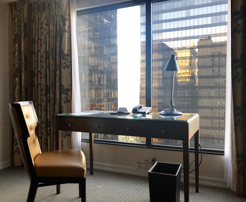 Four Seasons Hotel Vancouver Executive Junior Suite Desk