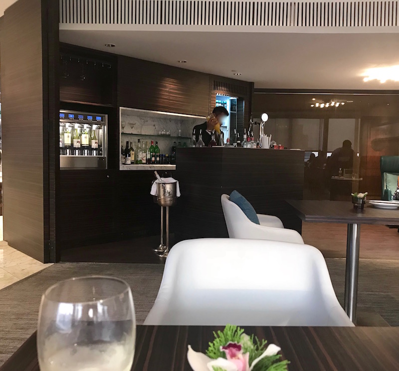 Executive Lounge Bar Service